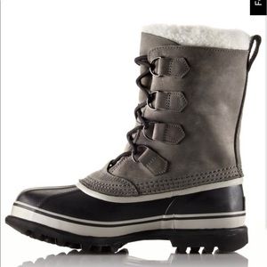 BOXED Sorel Caribou Shale, Stone W Size 5